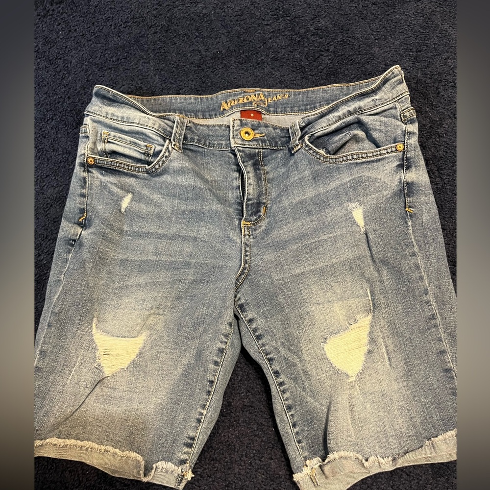 Women’s/junior Denim Bermuda shorts size 13 by Arizona Jeans